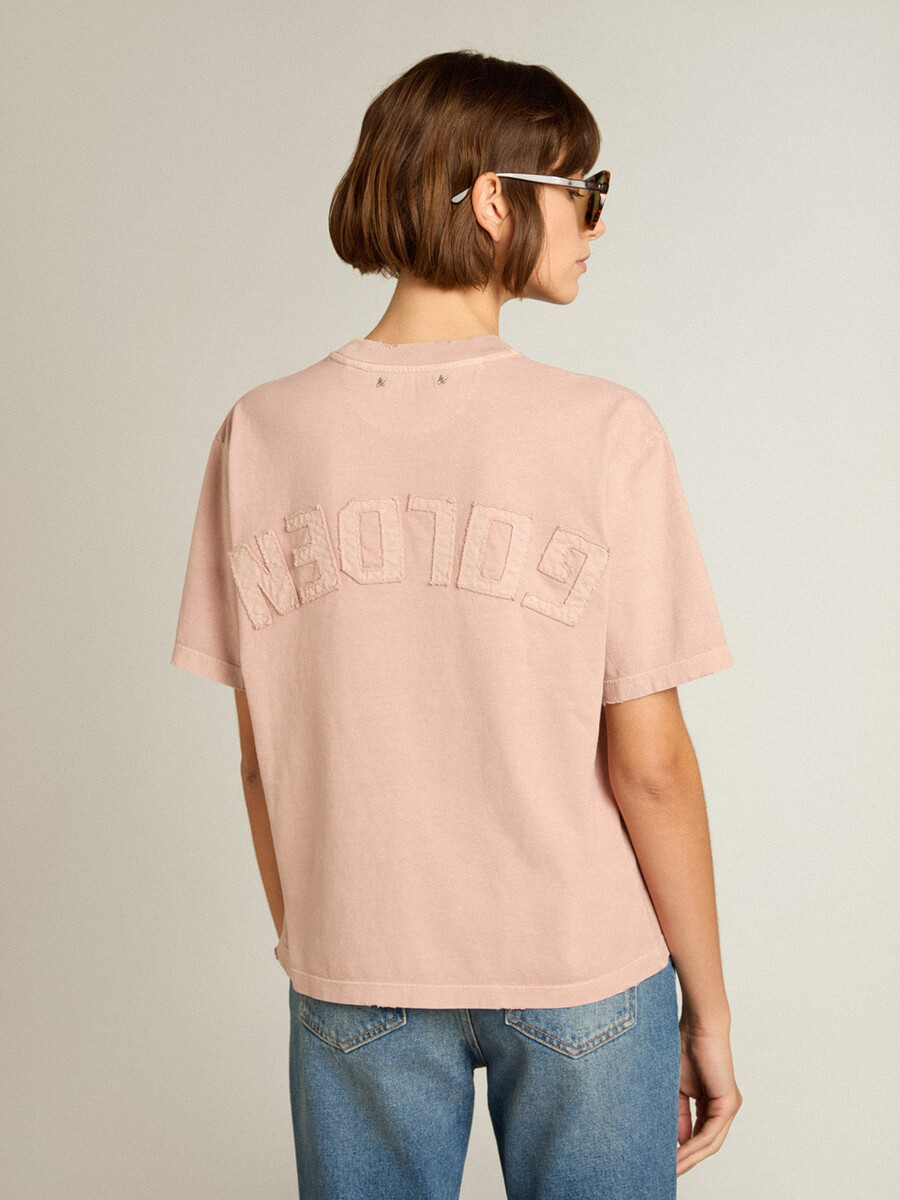 koszulka w kolorze pudrowego różu z odwróconym logo na plecach - jersey capsule