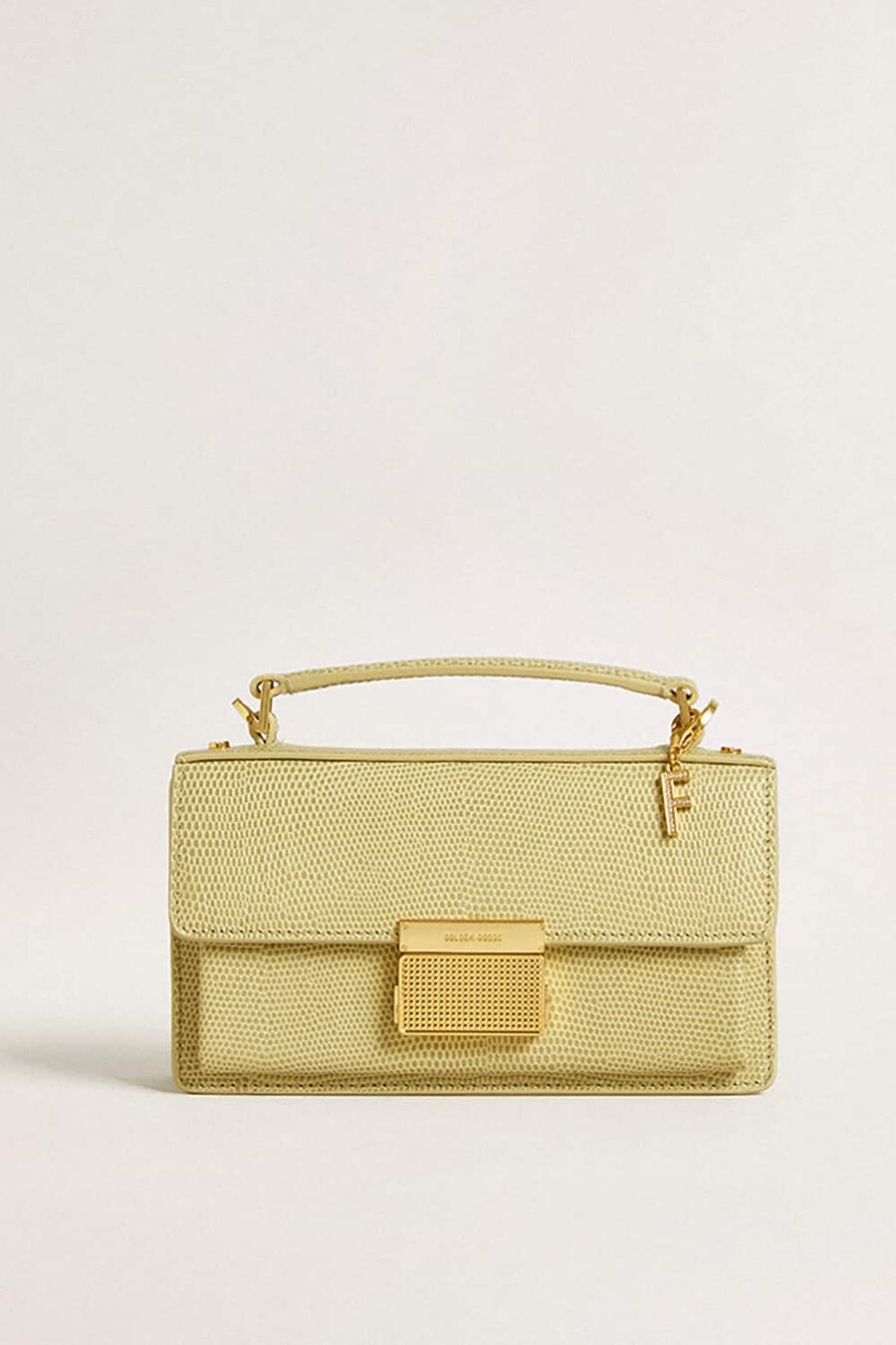 zawieszka w kształcie litery f ze złotego mosiądzu z kryształkami