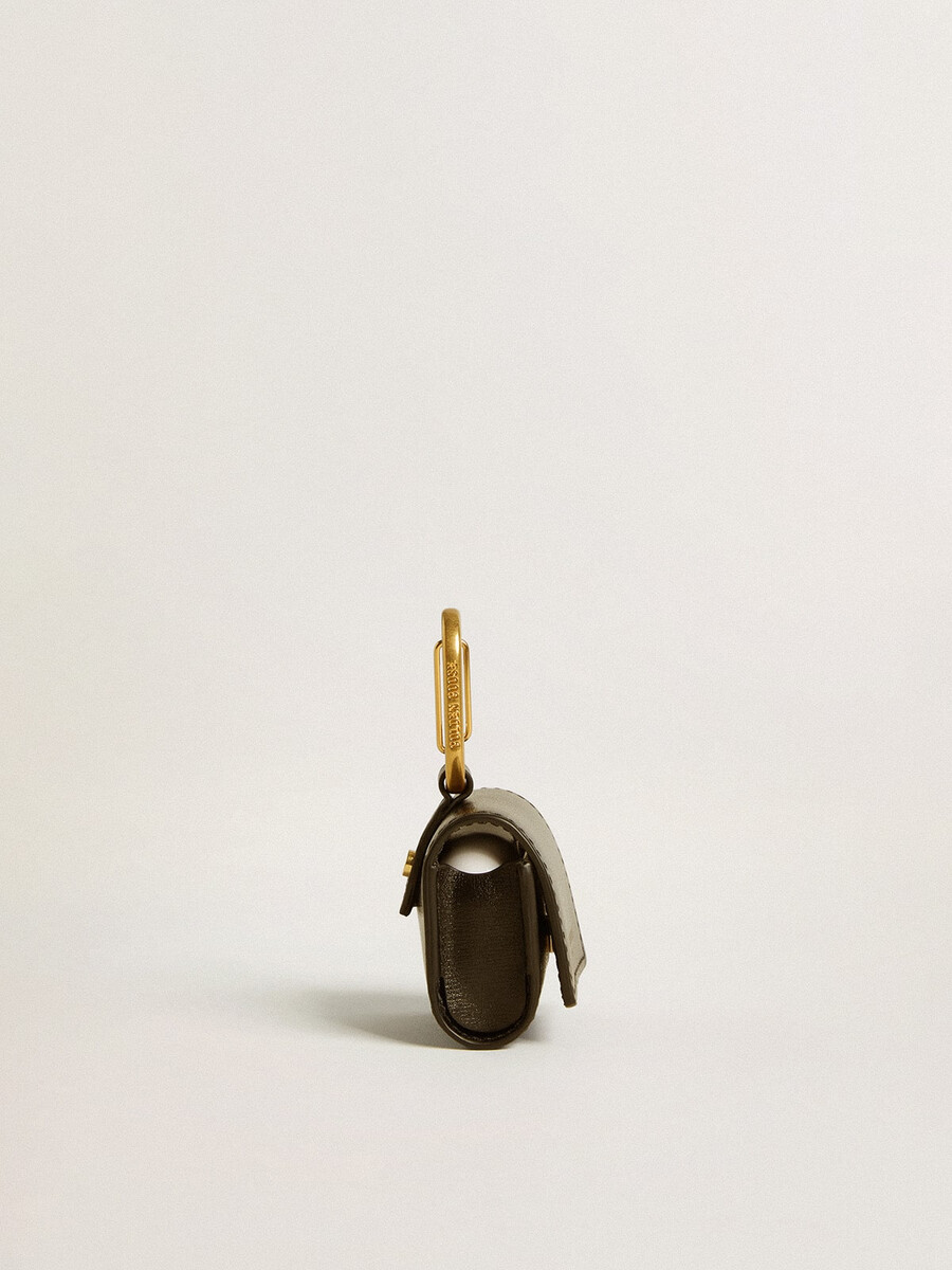 czarne etui na airpods