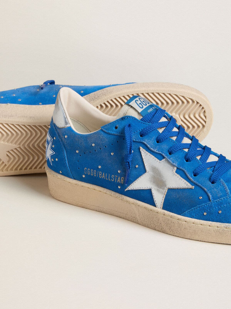 męskie buty ball star z jasnoniebieskiego zamszu z ćwiekami i srebrną metaliczną gwiazdą ze skóry