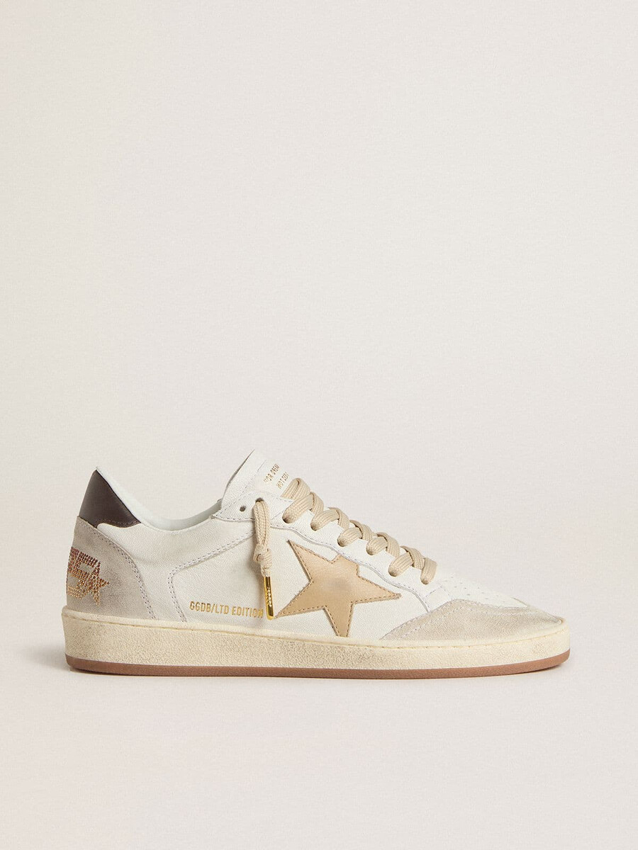 damskie buty ball star ltd z beżową gwiazdą i czarnym paskiem na pięcie