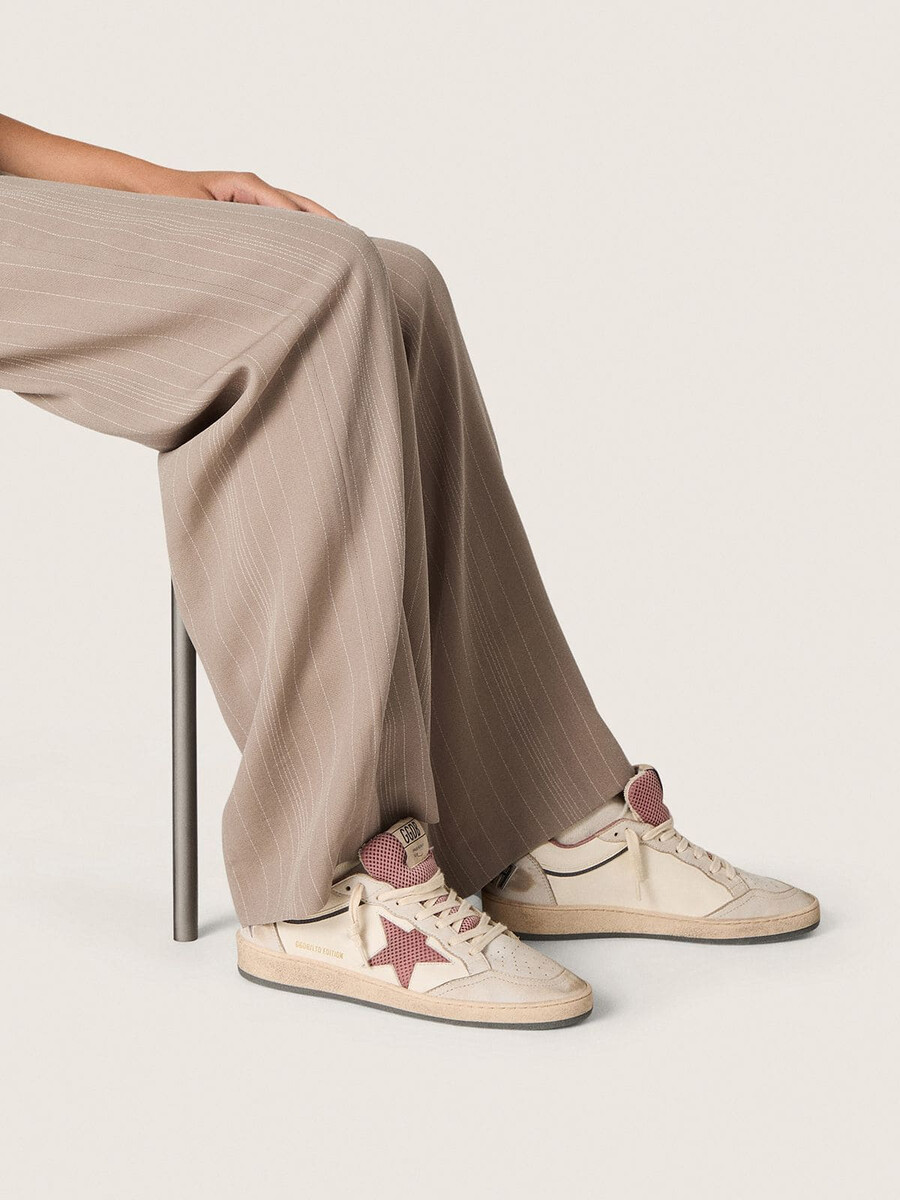 damskie buty ball star ltd ze skóry w kolorze beżowym z różową siateczką i niebieską skórzaną zatyczką na pięcie