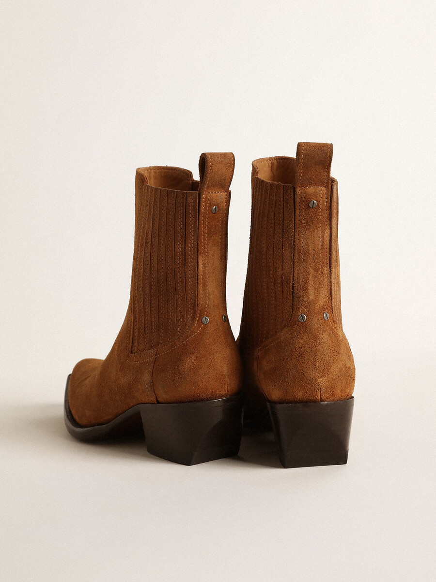 brązowe zamszowe buty debbie