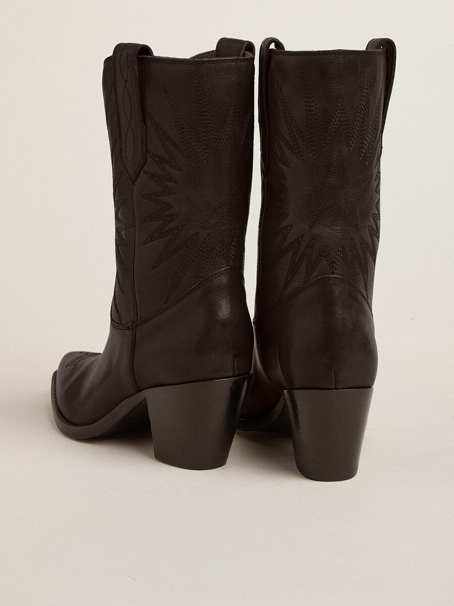 buty low wish star ze skóry w kolorze czarnym z intarsjowaną gwiazdą w tym samym kolorze