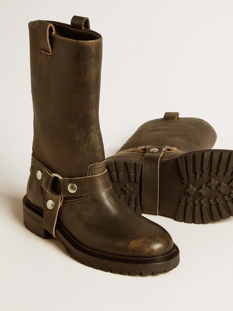 buty kurt z czarnej skóry ze srebrną klamrą