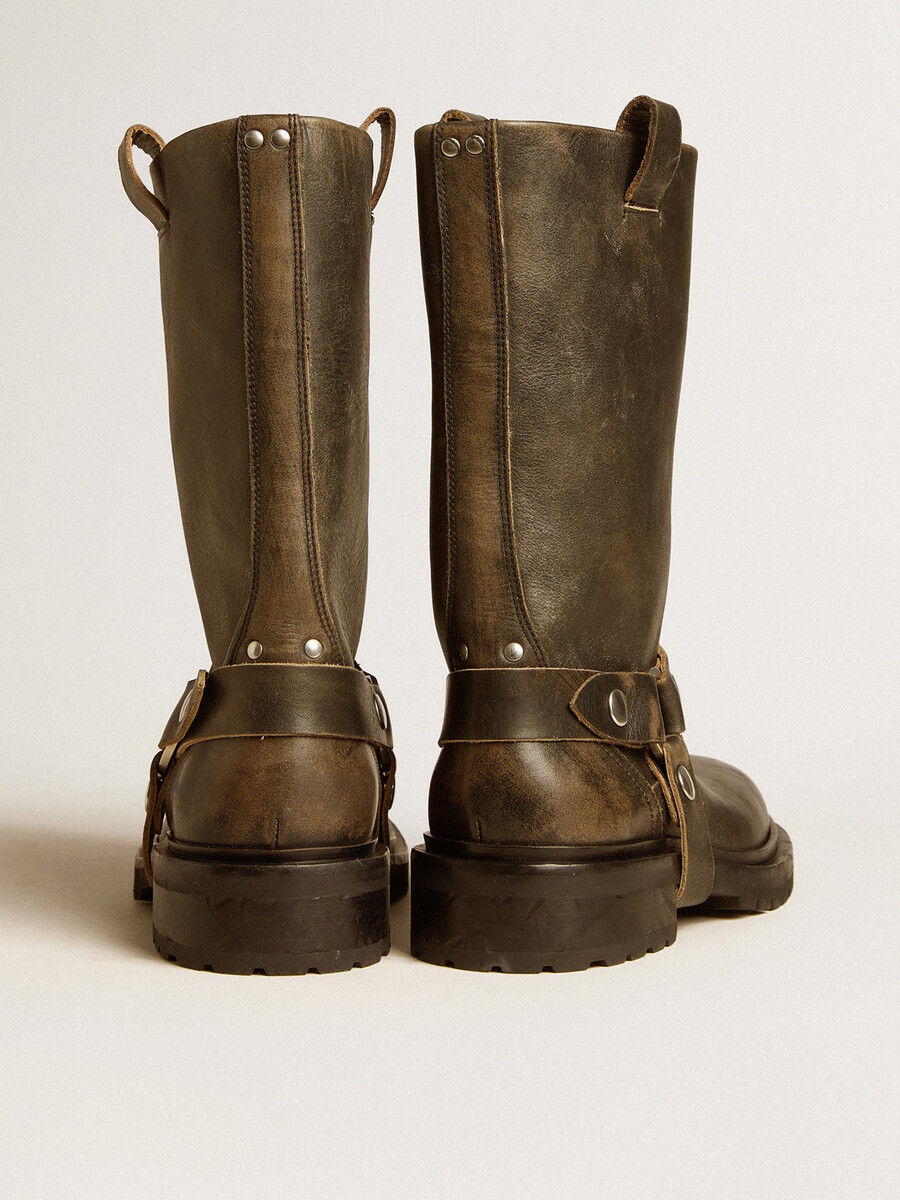 buty kurt z czarnej skóry ze srebrną klamrą
