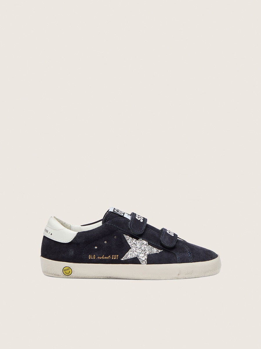 buty young old school w kolorze niebieskim zamszowym ze srebrną brokatową gwiazdką i białą skórzaną zapinką na pięcie