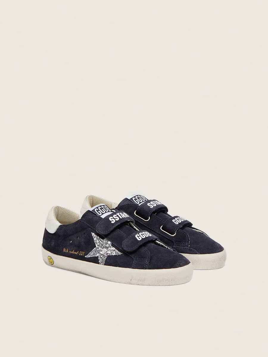 buty young old school w kolorze niebieskim zamszowym ze srebrną brokatową gwiazdką i białą skórzaną zapinką na pięcie