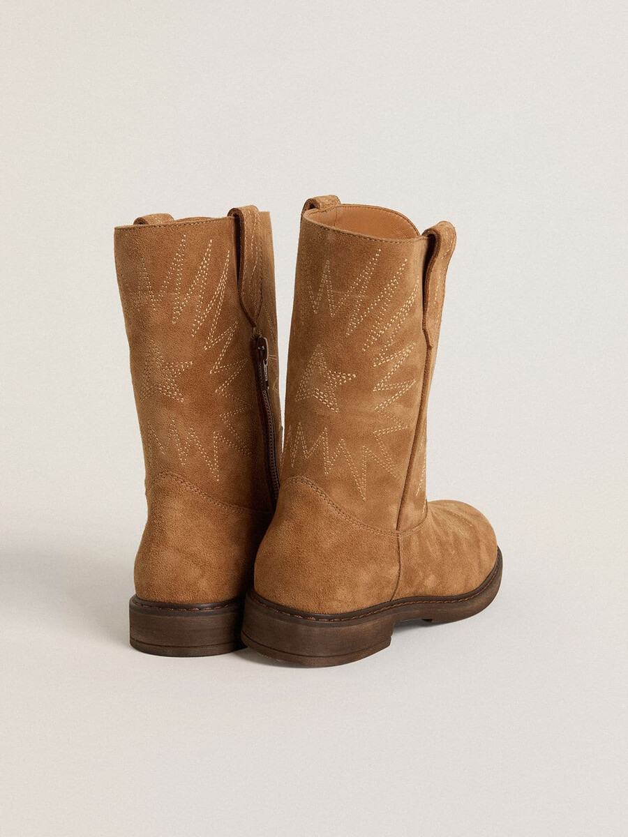 buty wish young ze zamszu w kolorze camelowym z haftem w kształcie gwiazdy