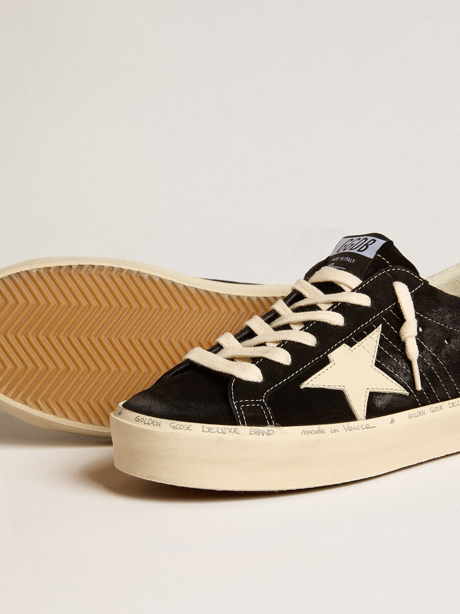 damskie buty hi star w czarnej skórze ze srebrnym brokatowym paskiem na pięcie