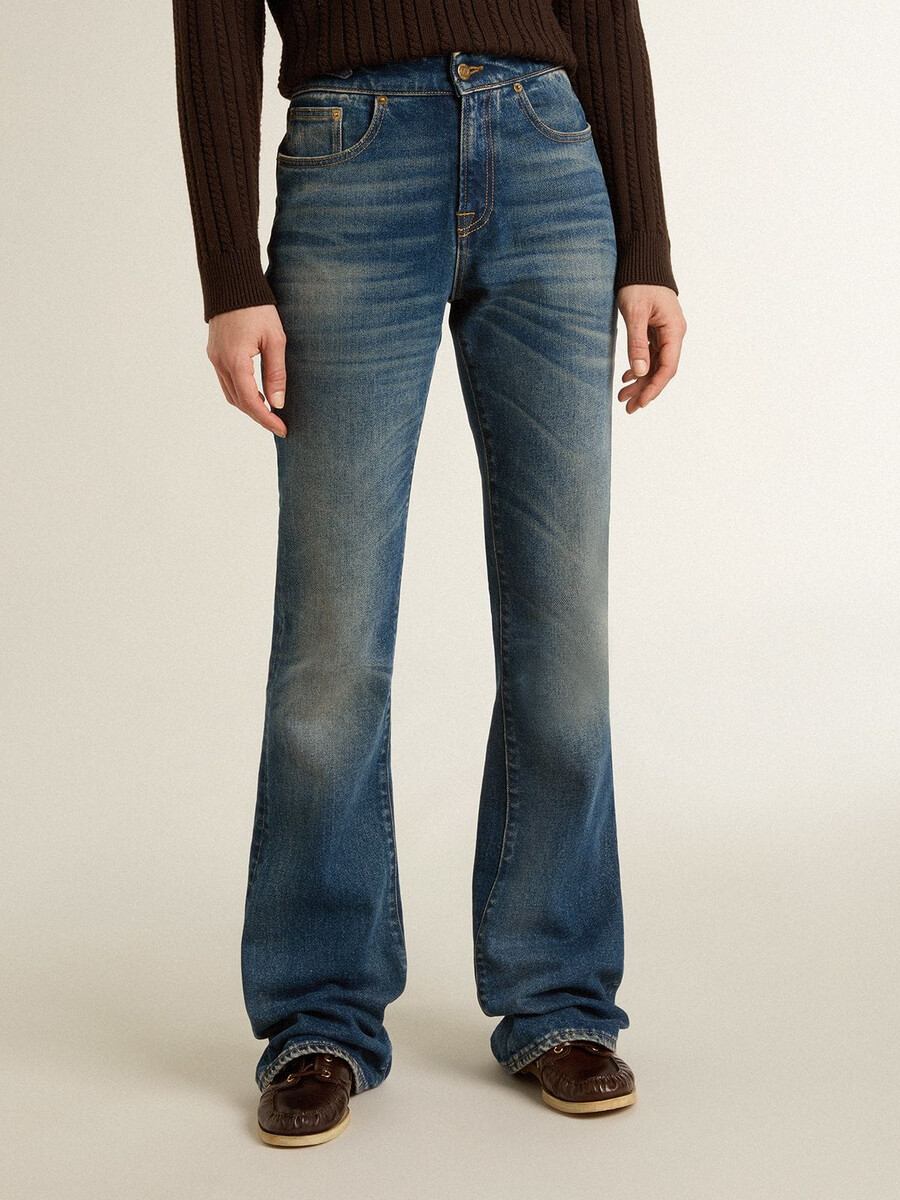 damskie jeansy typu bootcut z efektem vintage i metalicznym wykończeniem
