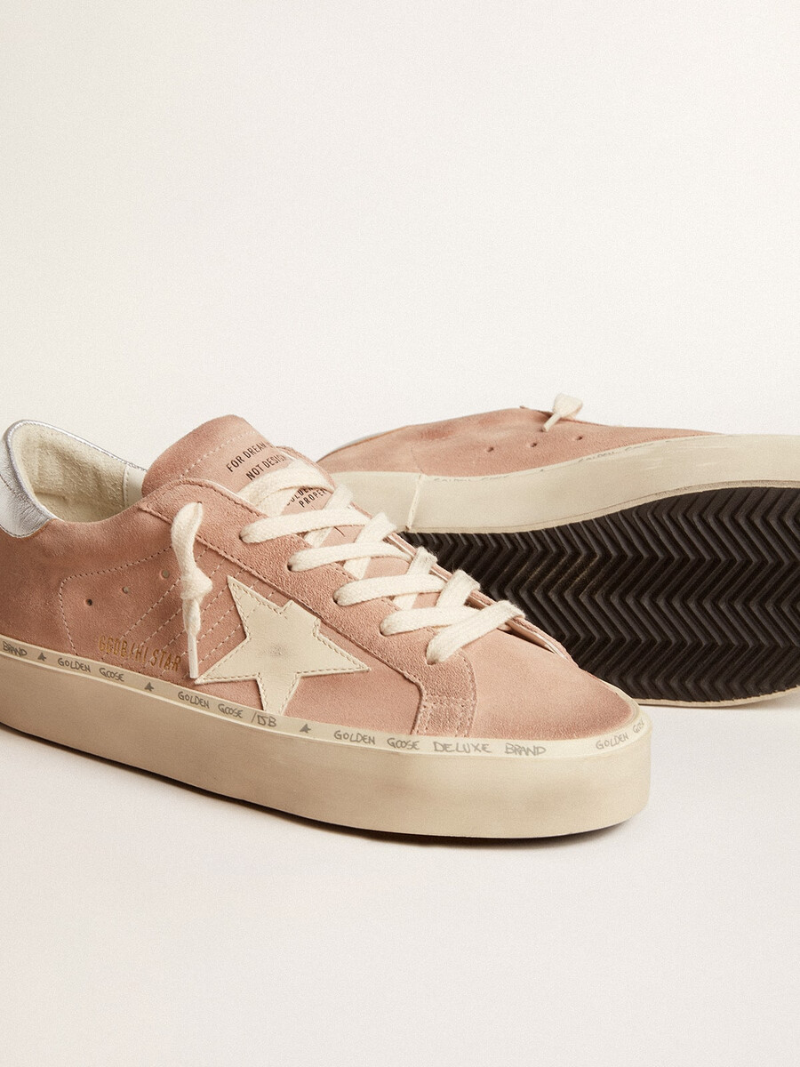 damskie buty hi star z różowego zamszu z kremową gwiazdą i srebrną skórzaną pętelką na pięcie