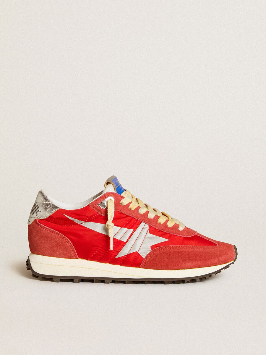 buty marathon damskie z cholewką z czerwonego nylonu i srebrną gwiazdą