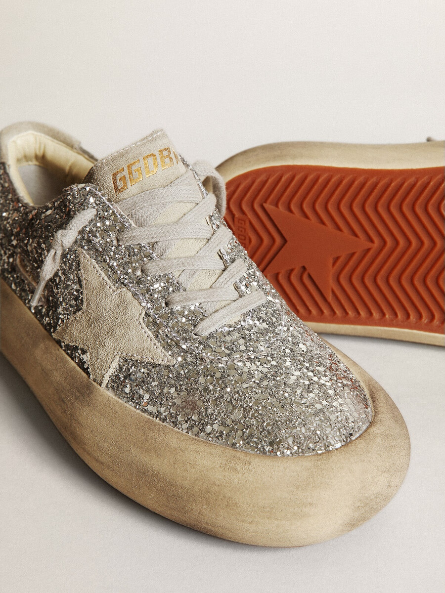 damskie buty space-star w srebrnym brokacie z lodowo-szarą gwiazdą