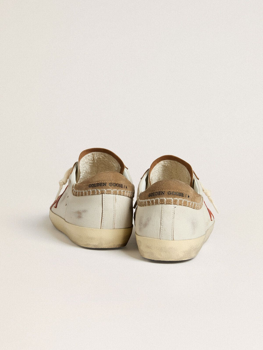 męskie buty super-star ltd ze skóry nappa z pomarańczową gwiazdą ze skóry i zamszowym paskiem na pięcie w kolorze tytoniu