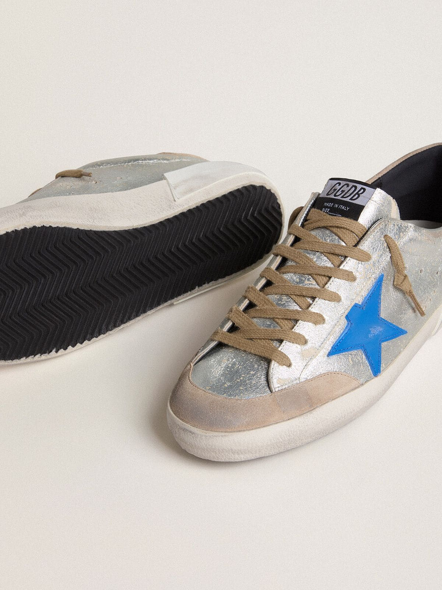 męskie buty super-star ltd ze srebrnego metalicznego zamszu ze skórzaną gwiazdą i zamszowym paskiem na pięcie