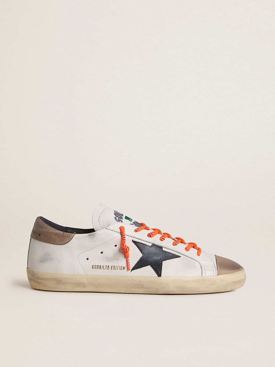 męskie buty super-star ltd ze skóry z czarną gwiazdą ze skóry i beżowym skórzanym paskiem na pięcie
