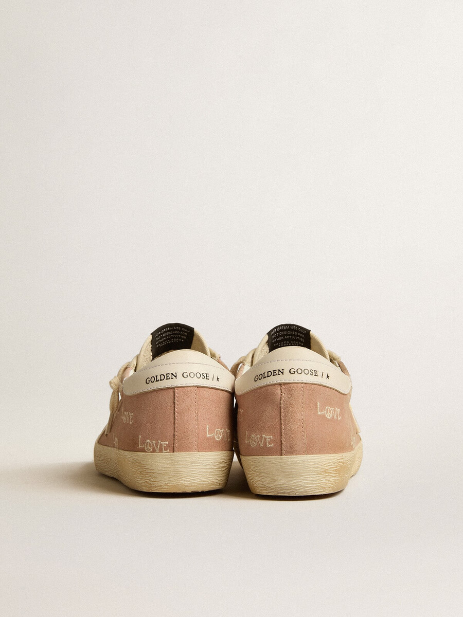 damskie buty super-star z zamszu w kolorze pudrowego różu z kremową gwiazdą ze skóry