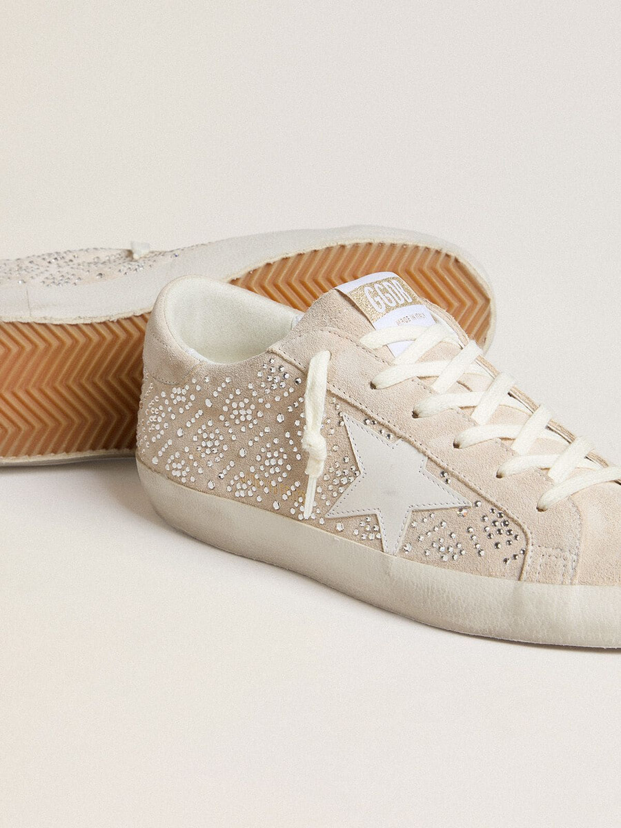 damskie buty super-star ltd ze zamszu z kryształkami swarovskiego i gwiazdą ze skóry w kolorze lodowo-szarym