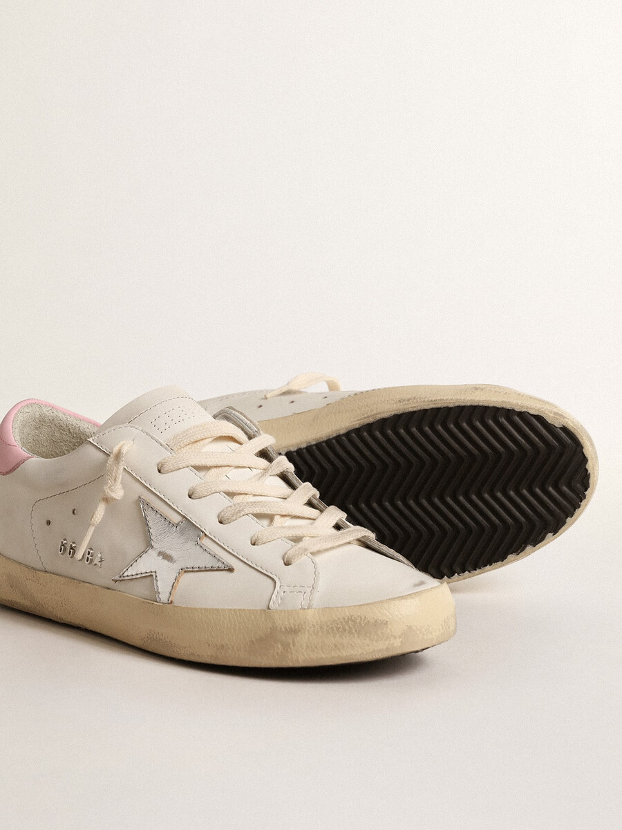 damskie buty super-star ze srebrną skórzaną gwiazdą i różowym paskiem na pięcie