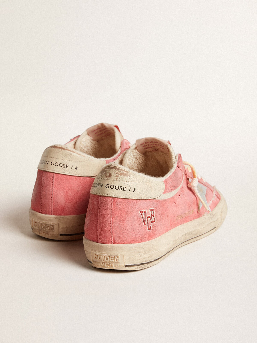 damskie buty super-star ltd z czerwonego zamszu ze srebrną gwiazdą i skórzanym paskiem na pięcie