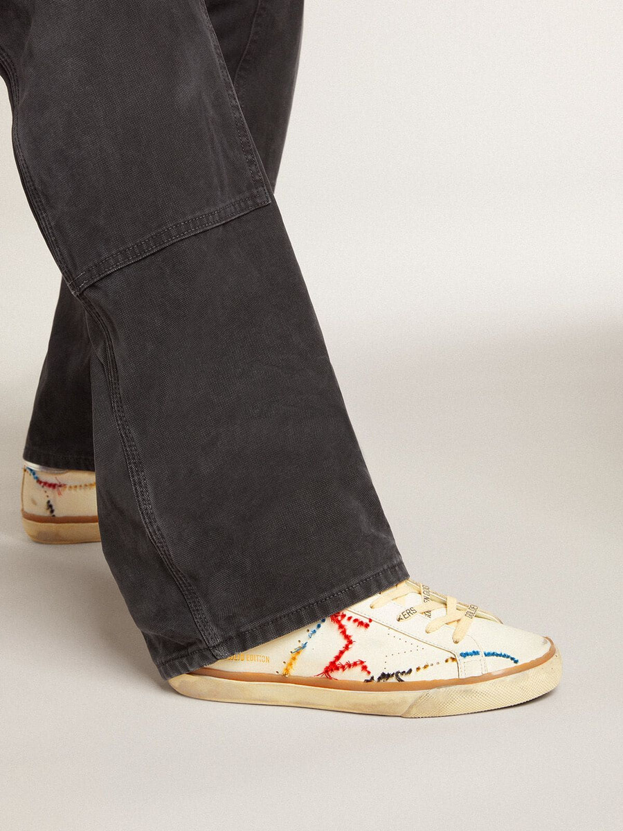damskie buty super-star ltd z perforowaną gwiazdą i metalicznym skórzanym paskiem na pięcie