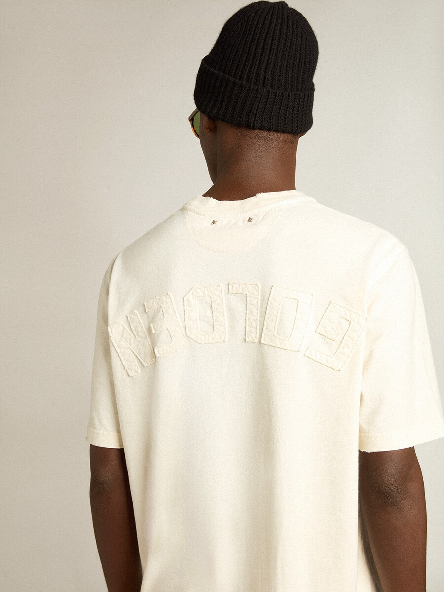 koszulka w kolorze postarzanej bieli z odwróconym logo z tyłu - jersey capsule
