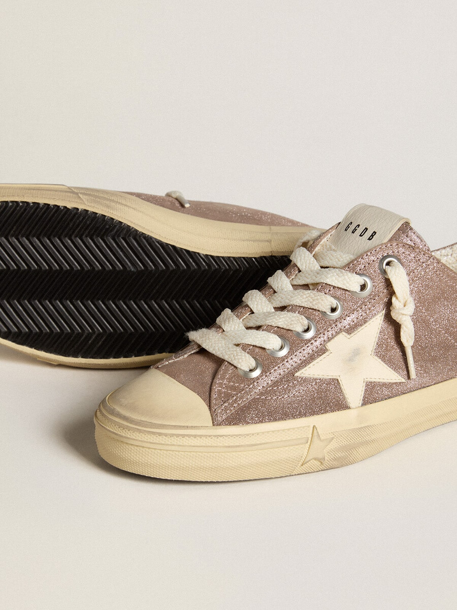 damskie buty v-star z jasnobrązowego metalicznego zamszu z kremową gwiazdą ze skóry