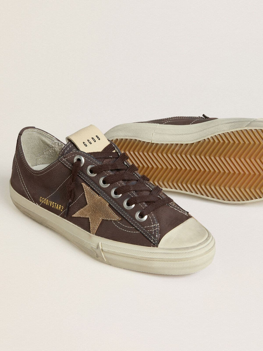 damskie buty v-star z brązowego nubuku z gwiazdą ze zamszu w kolorze tytoniu